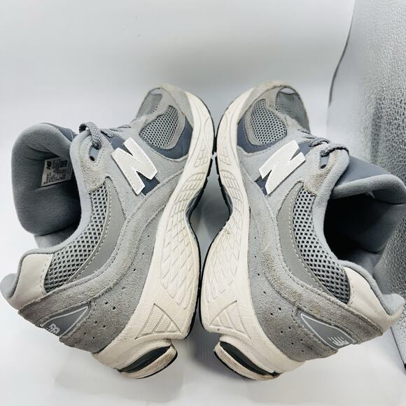 New Balance 2002R Grey/White Kids Sneakers GC2002ST- Size 6.5Y - Picture 6 of 8